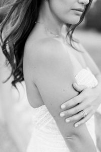 MailysFortunePhotography_AlineMercier_ChateaudeVoltaire_142w mariée alliance