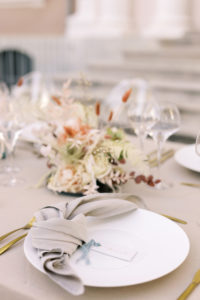 MailysFortunePhotography_AlineMercier_ChateaudeVoltaire_75w table de mariage raffinée